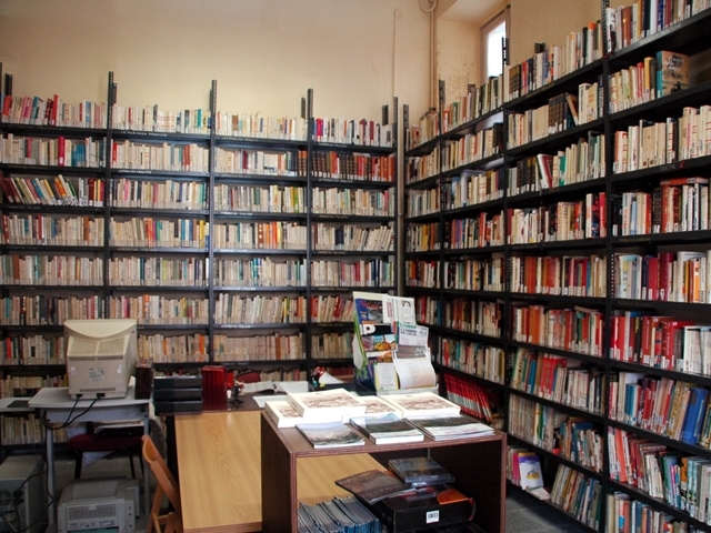 Biblioteca_Civica_di_Mombercelli_1